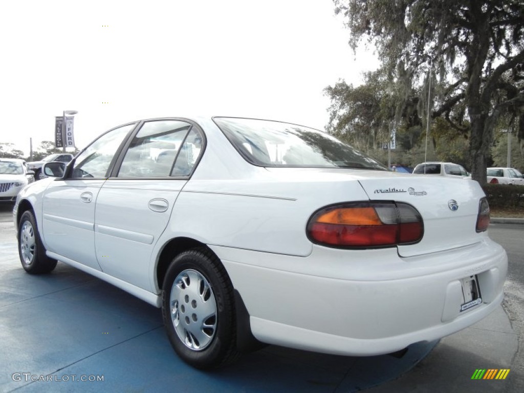 1998 Malibu Sedan - Bright White / Light Gray photo #3