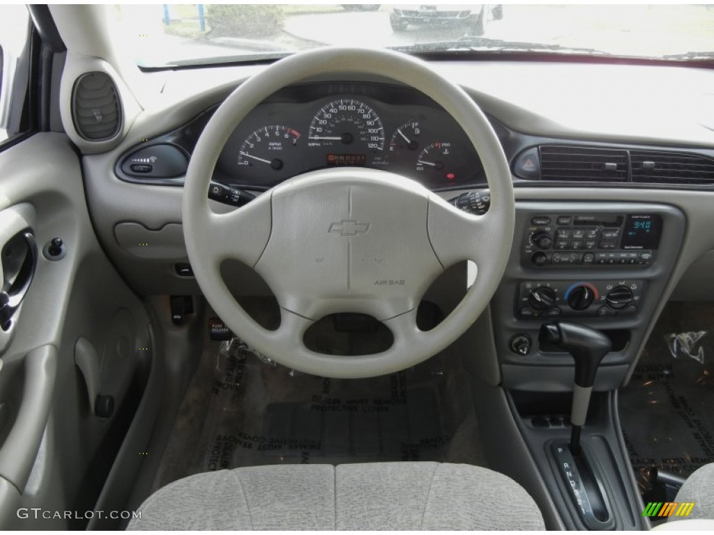 1998 Chevrolet Malibu Sedan Light Gray Steering Wheel Photo #61034599