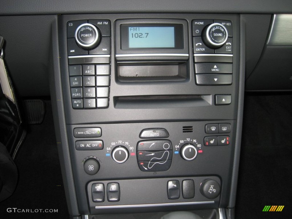 2013 Volvo XC90 3.2 AWD Controls Photo #61039663