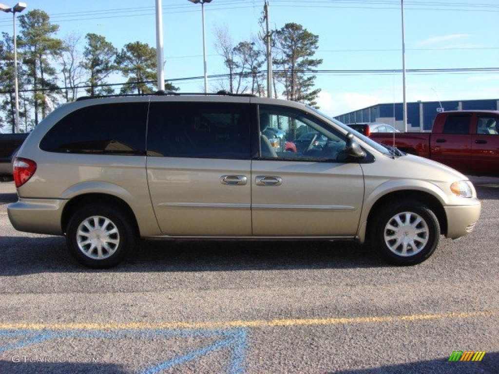 2003 Town & Country LX - Light Almond Pearl / Taupe photo #6