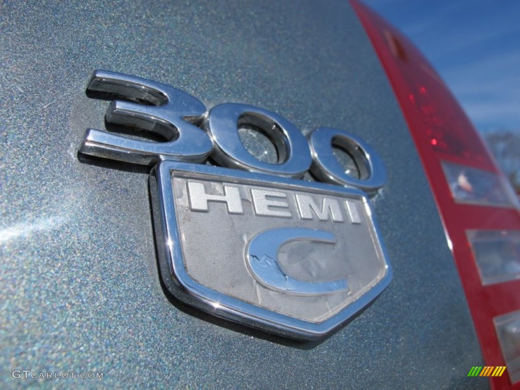 2006 Chrysler 300 C HEMI Marks and Logos Photo #61043077