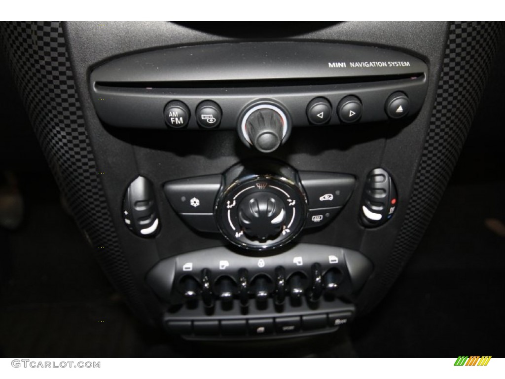 2012 Mini Cooper Countryman Controls Photo #61043890