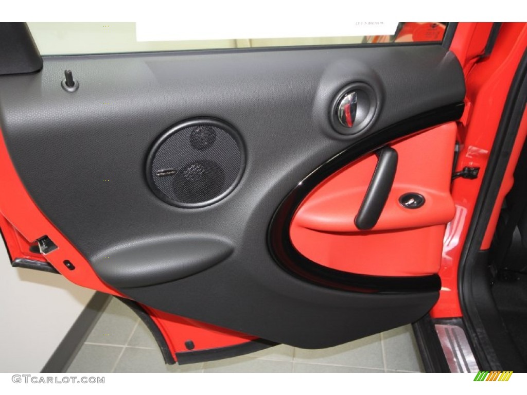 2012 Mini Cooper Countryman Pure Red Leather/Cloth Door Panel Photo #61043961