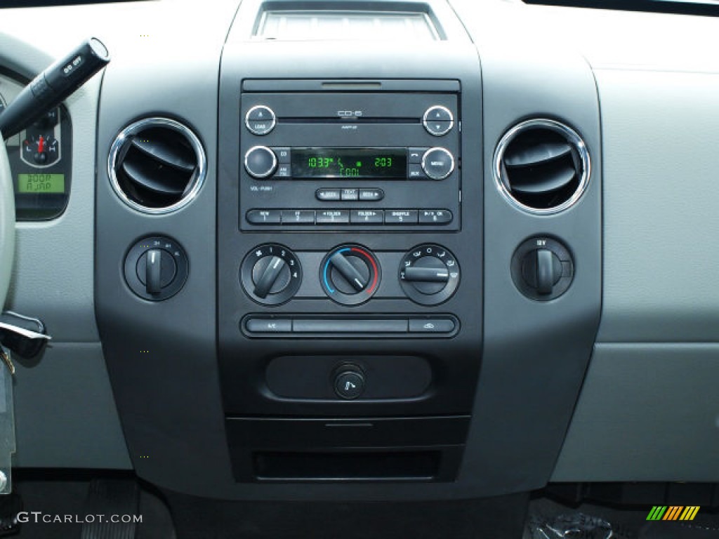 2008 Ford F150 XLT SuperCrew 4x4 Controls Photo #61044991