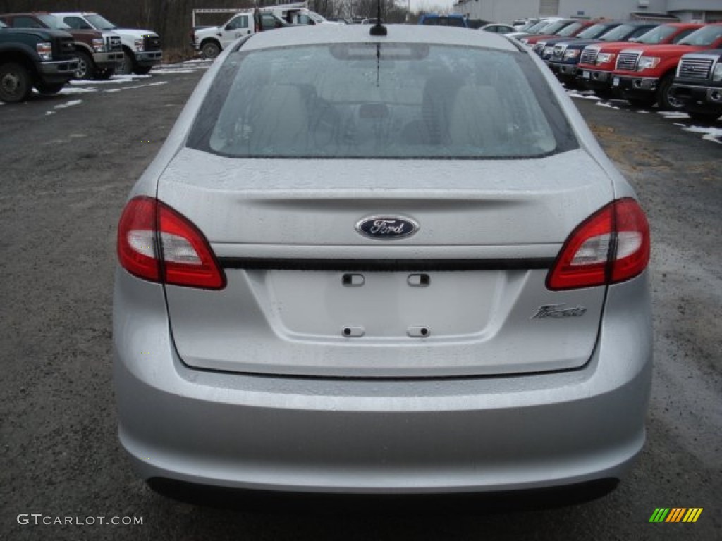 2012 Fiesta S Sedan - Ingot Silver Metallic / Light Stone/Charcoal Black photo #7