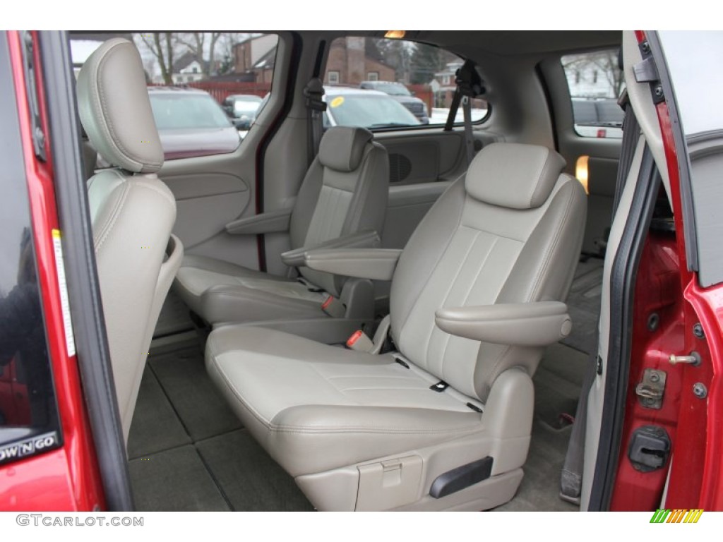 2005 Dodge Grand Caravan SXT Rear Seat Photo #61046164
