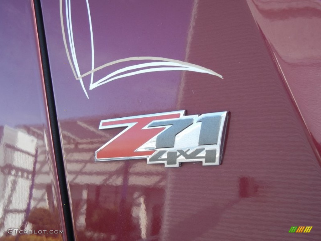 2007 Chevrolet Avalanche LTZ 4WD Marks and Logos Photo #61046395