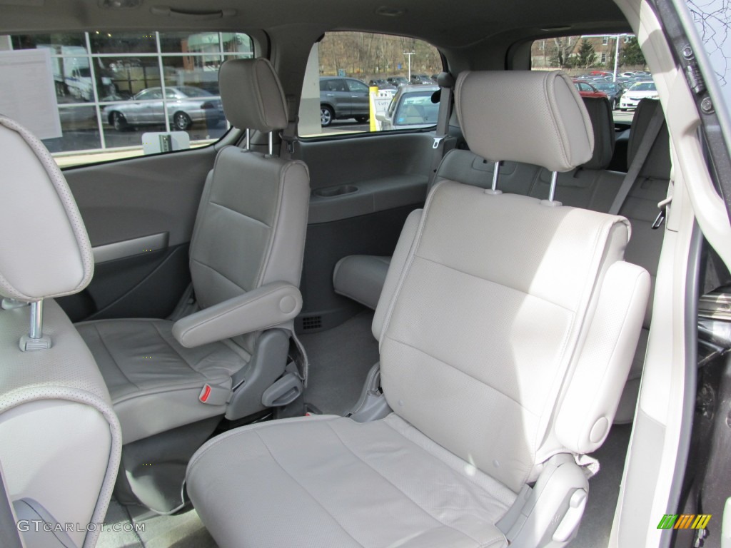 2007 Nissan Quest 3.5 SL Rear Seat Photo #61048372