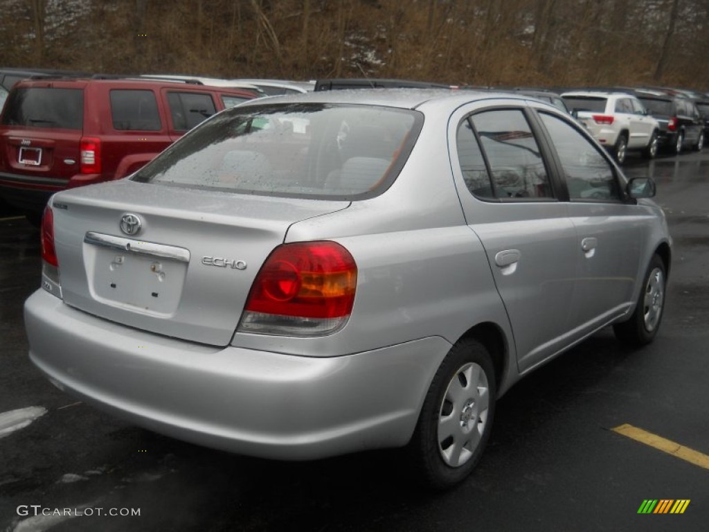 2003 ECHO Sedan - Silver Streak Mica / Shadow Gray photo #2