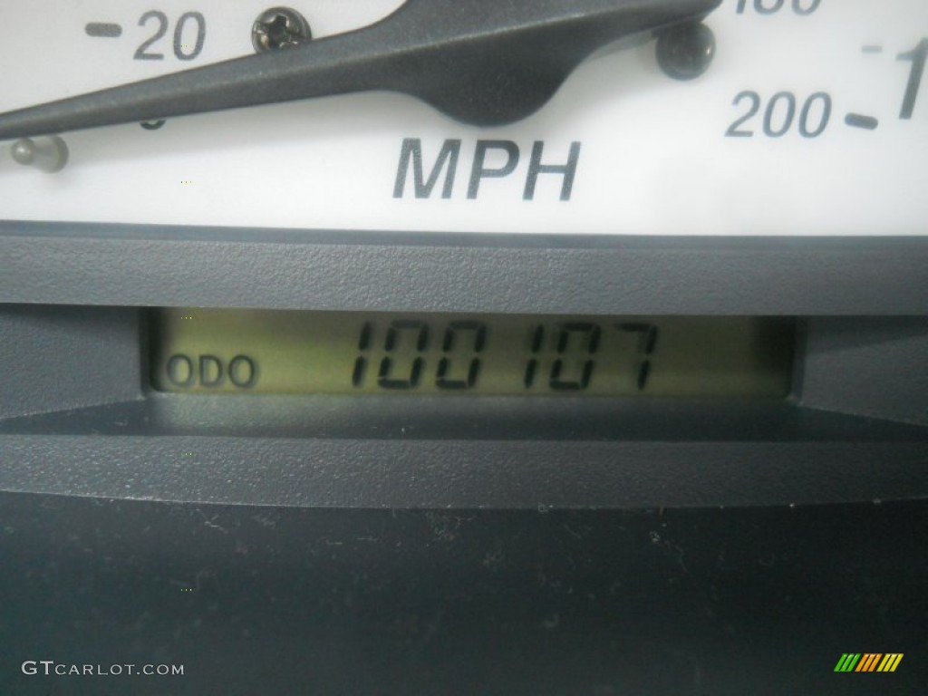 2003 ECHO Sedan - Silver Streak Mica / Shadow Gray photo #3