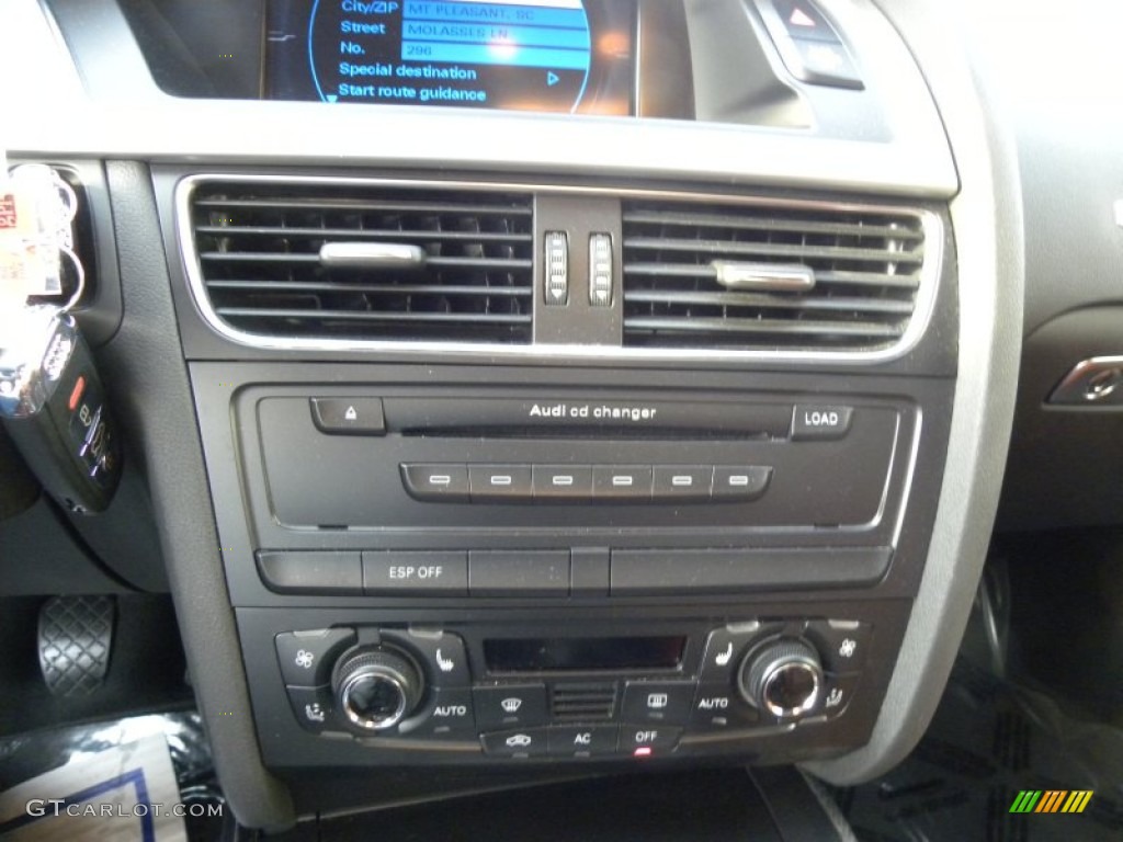 2009 Audi S5 4.2 quattro Controls Photo #61050224