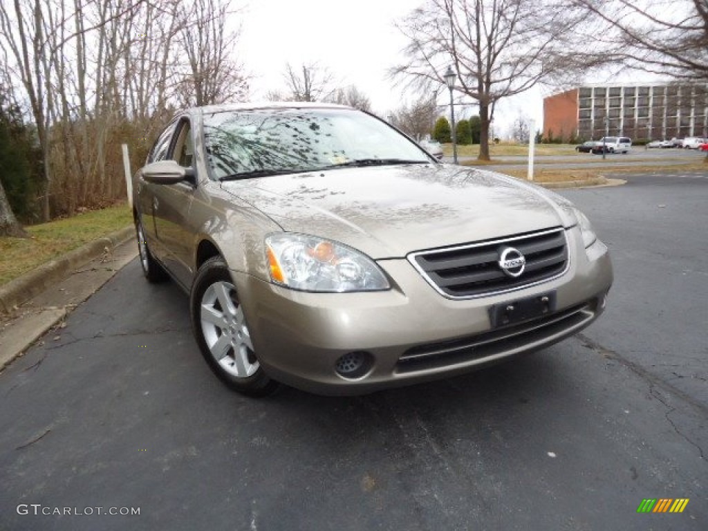 2002 Altima 2.5 S - Velvet Beige / Blond Beige photo #1