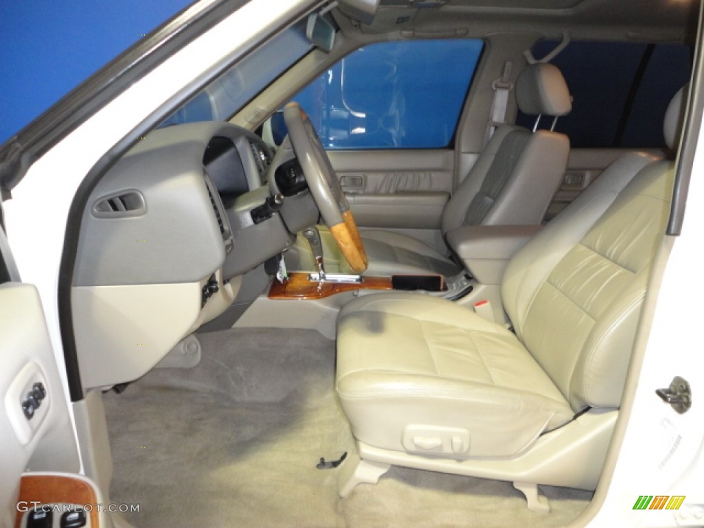 2001 QX4 4x4 - Dover White / Stone Beige photo #15