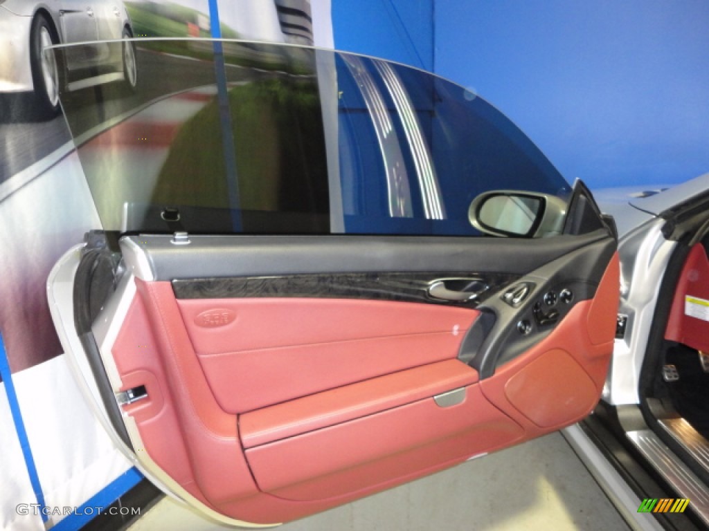 2007 Mercedes-Benz SL 550 Roadster Red Door Panel Photo #61056091