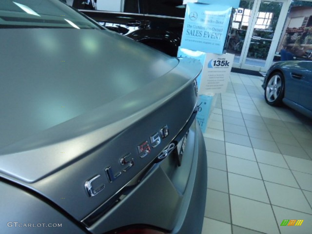 2012 Mercedes-Benz CLS 550 4Matic Coupe Marks and Logos Photos