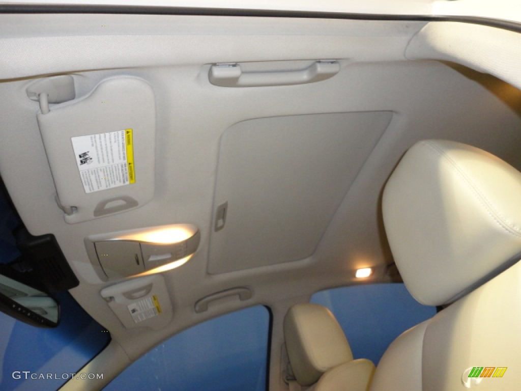 2011 M 37x AWD Sedan - Moonlight White / Wheat photo #15