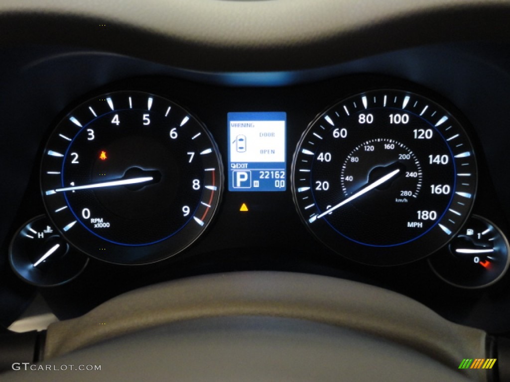 2011 M 37x AWD Sedan - Moonlight White / Wheat photo #18