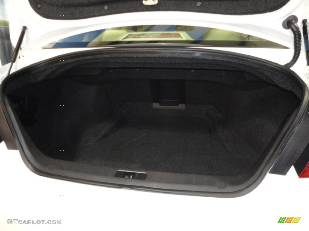 2011 M 37x AWD Sedan - Moonlight White / Wheat photo #22