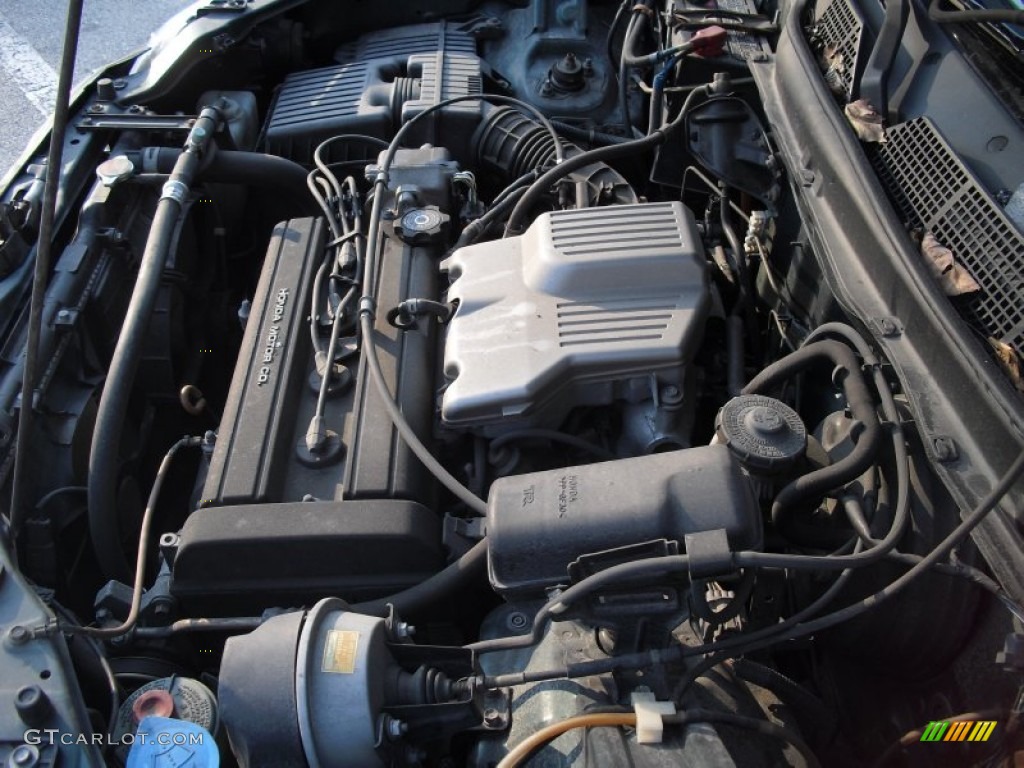 2000 Honda CR-V LX 4WD Engine Photos