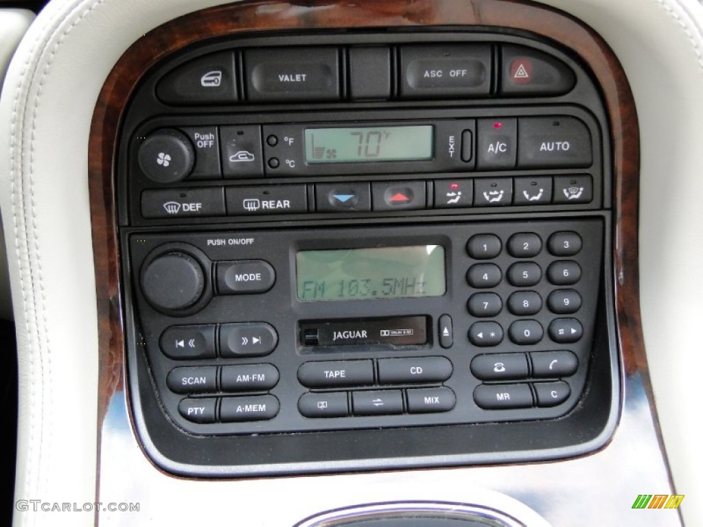 1998 Jaguar XJ Vanden Plas Controls Photo #61063015
