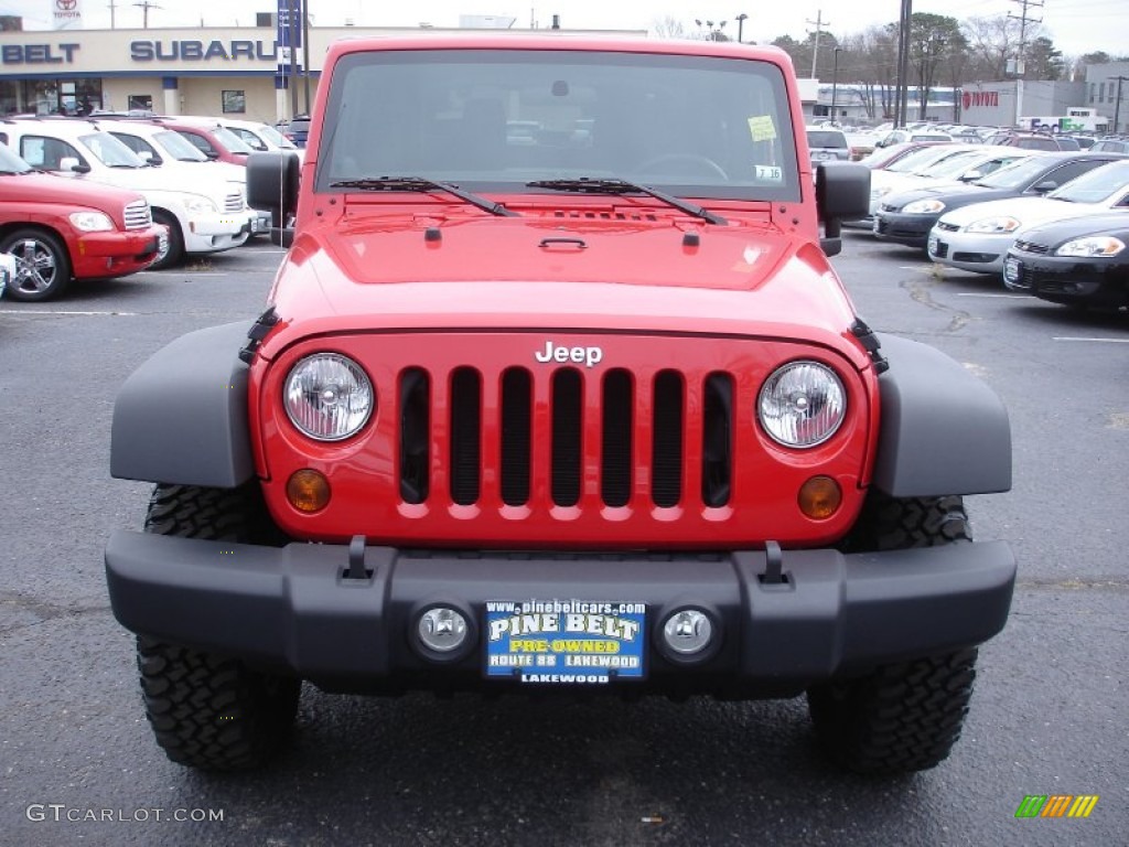 2011 Wrangler Rubicon 4x4 - Flame Red / Black photo #2