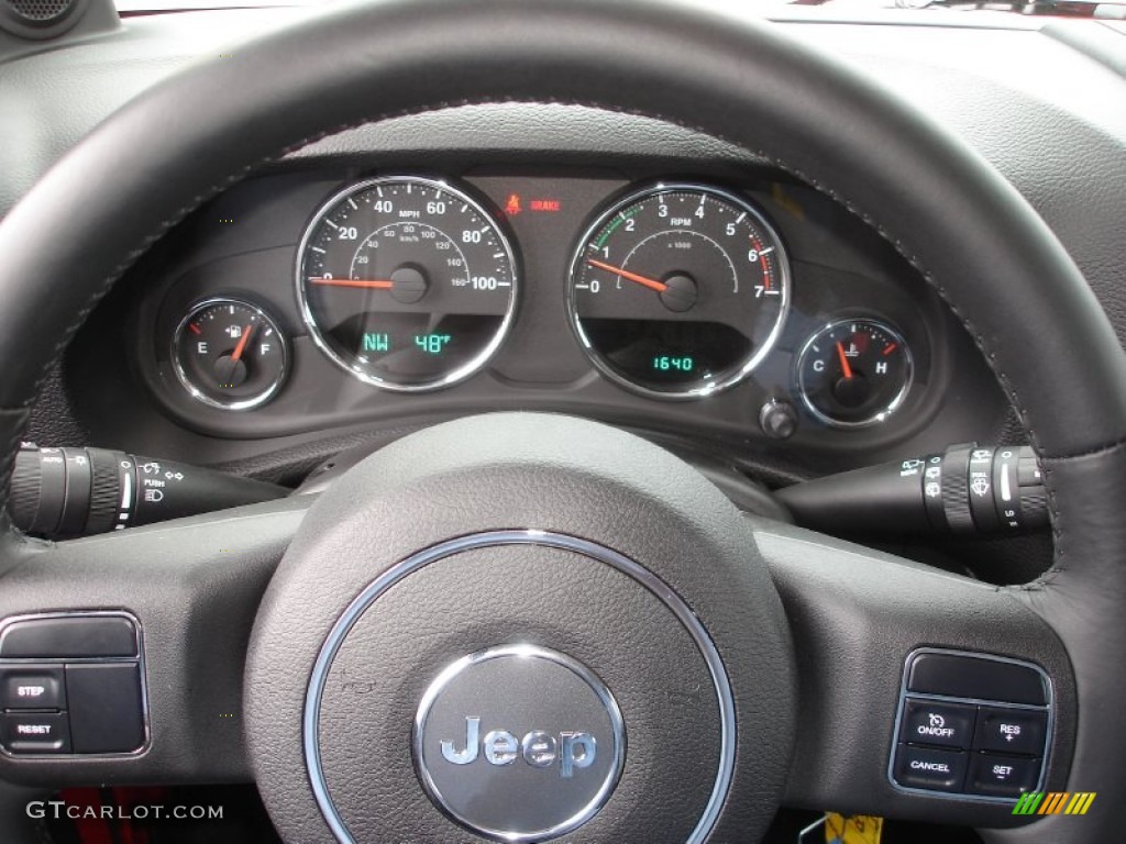 2011 Wrangler Rubicon 4x4 - Flame Red / Black photo #13