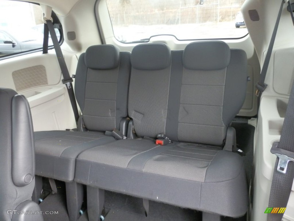 2009 Dodge Grand Caravan SXT Rear Seat Photo #61065658