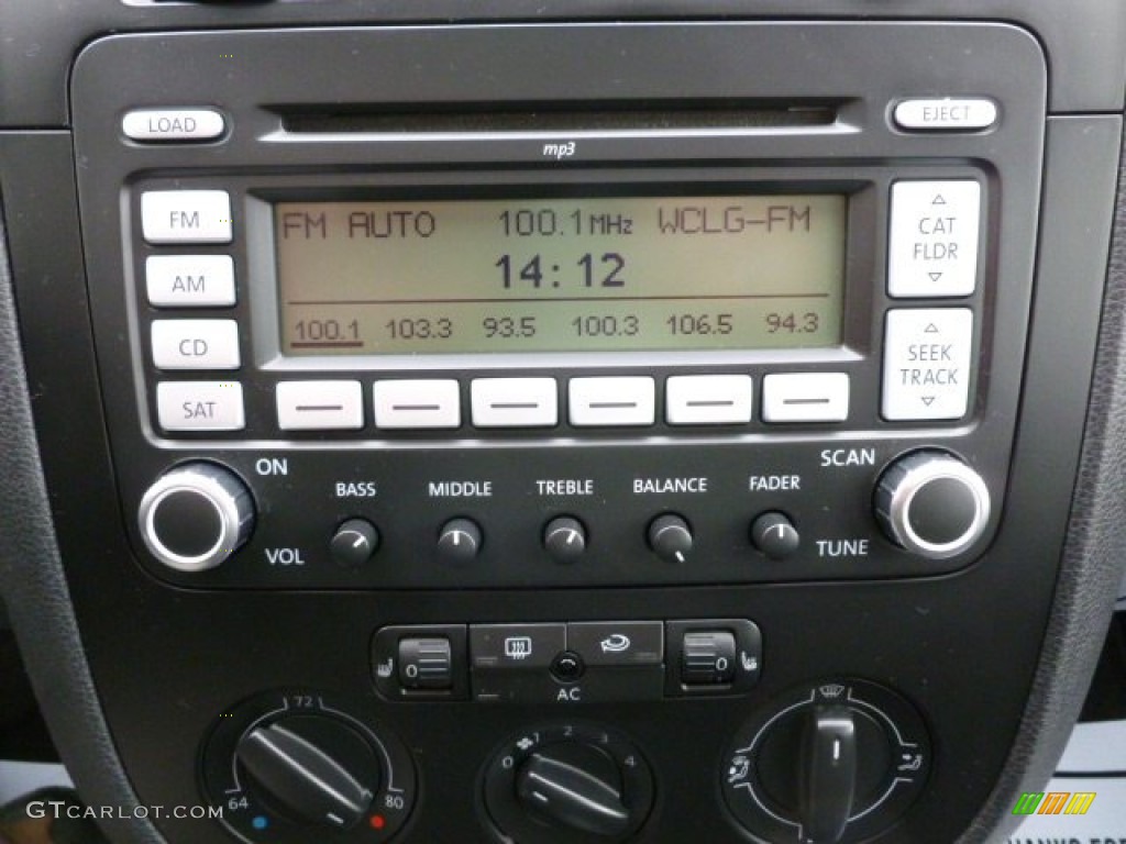 2009 Volkswagen GLI Sedan Controls Photo #61067248