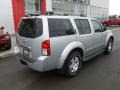 Silver Lightning Metallic - Pathfinder SE 4x4 Photo No. 12