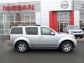 2006 Silver Lightning Metallic Nissan Pathfinder SE 4x4  photo #13