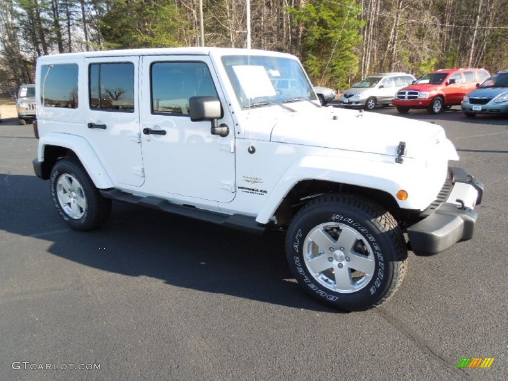 2012 Wrangler Unlimited Sahara 4x4 - Bright White / Black photo #2