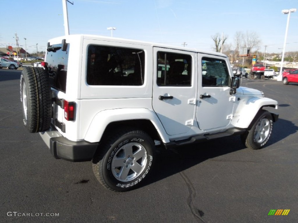 2012 Wrangler Unlimited Sahara 4x4 - Bright White / Black photo #5