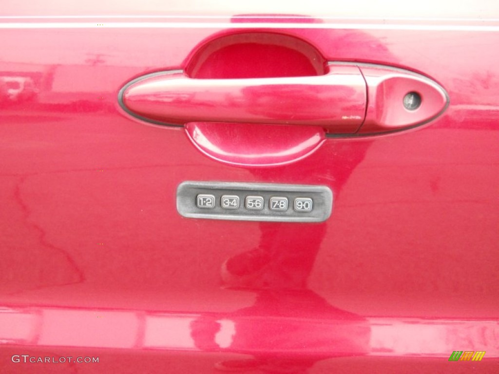2005 Mariner V6 Convenience 4WD - Vivid Red / Pebble/Light Parchment photo #8