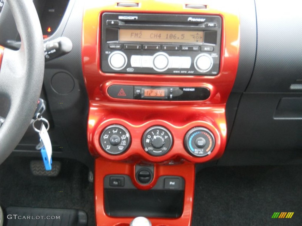 2008 Scion xD Release Series 1.0 Controls Photo #61069645