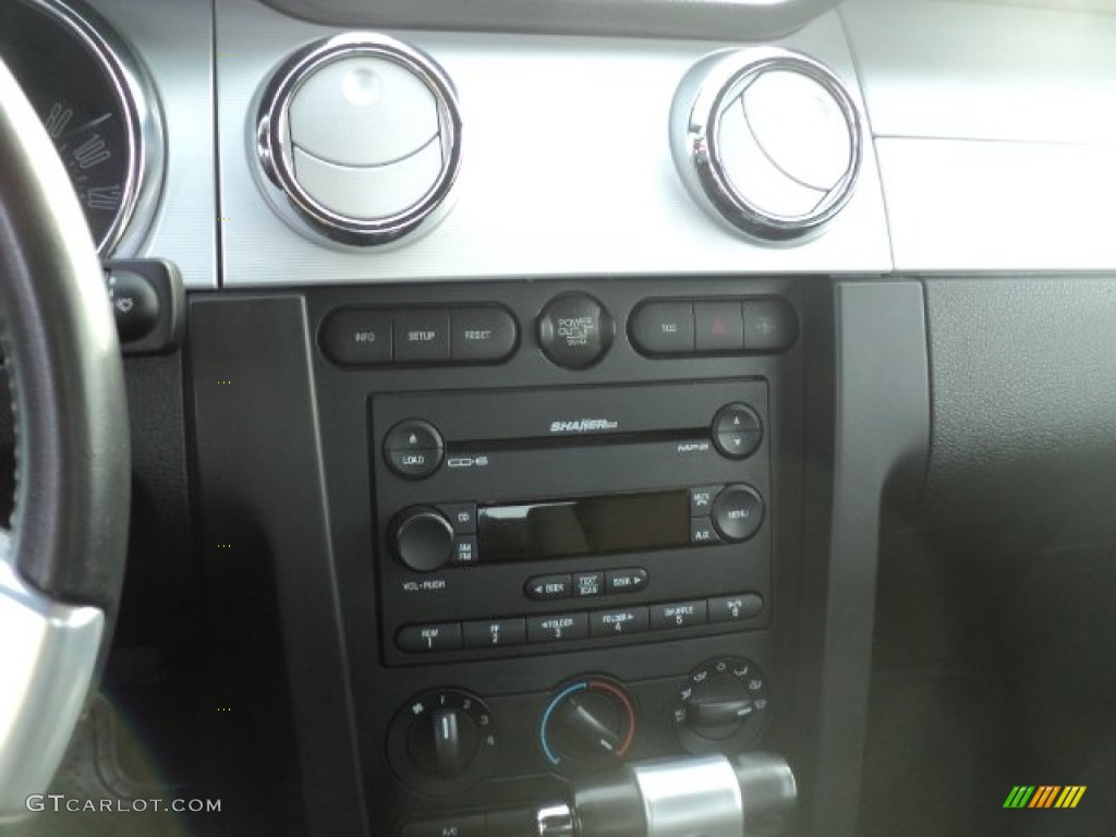 2007 Mustang V6 Deluxe Coupe - Black / Dark Charcoal photo #8