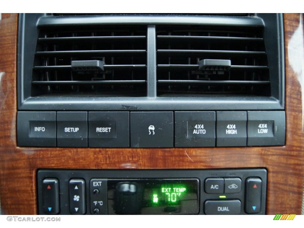 2006 Ford Explorer Eddie Bauer 4x4 Controls Photo #61077106
