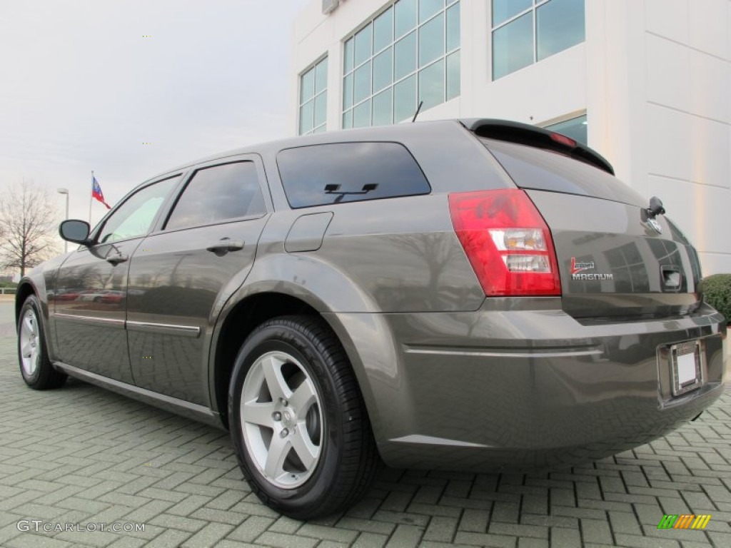 2008 Magnum SXT - Dark Titanium Metallic / Dark Khaki/Light Graystone photo #3