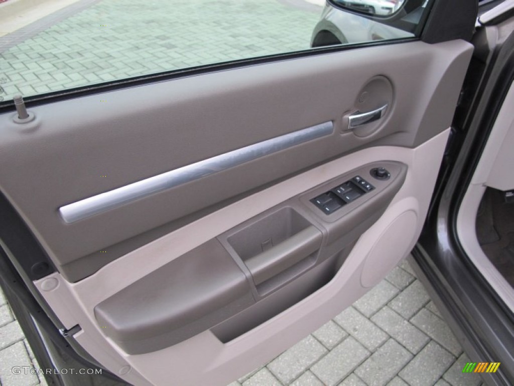 2008 Magnum SXT - Dark Titanium Metallic / Dark Khaki/Light Graystone photo #11