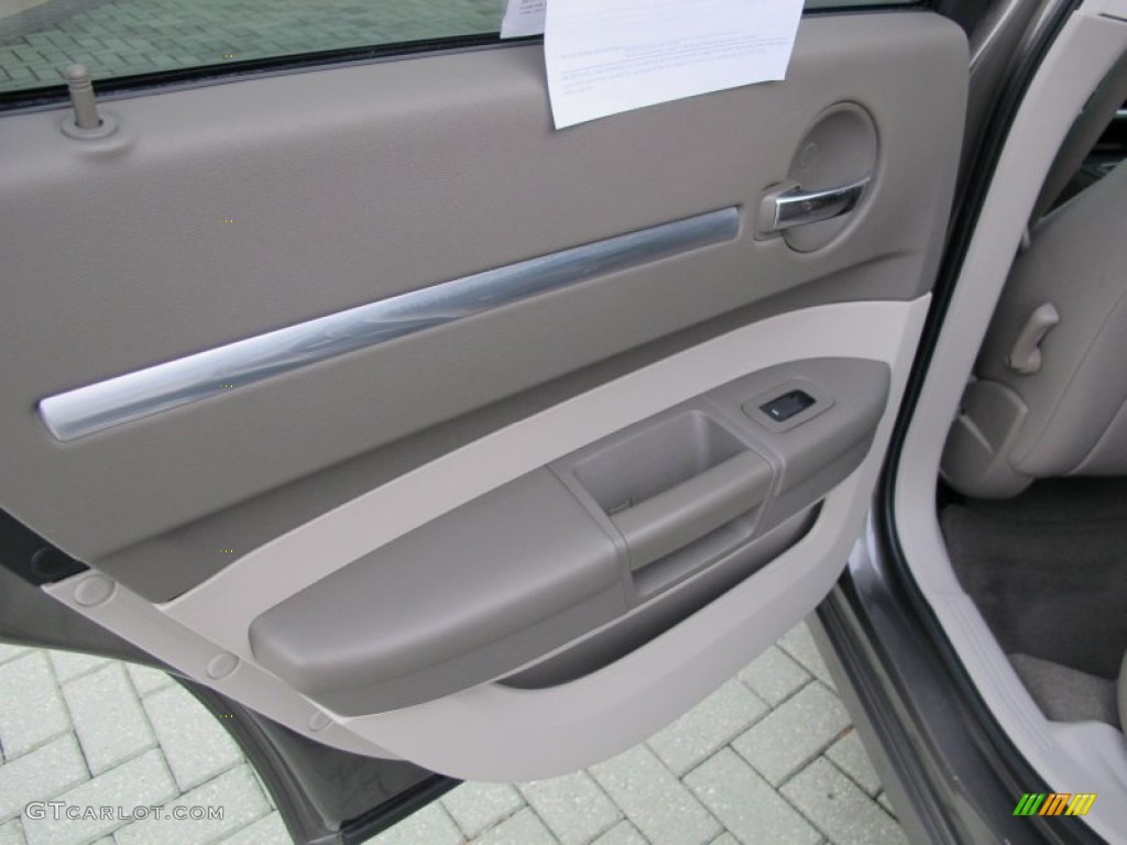 2008 Magnum SXT - Dark Titanium Metallic / Dark Khaki/Light Graystone photo #14