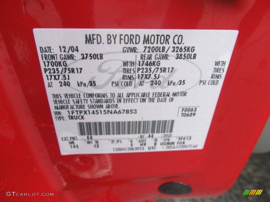 2005 F150 XL SuperCab 4x4 - Bright Red / Medium Flint Grey photo #19