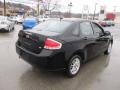 Black - Focus SE Sedan Photo No. 6