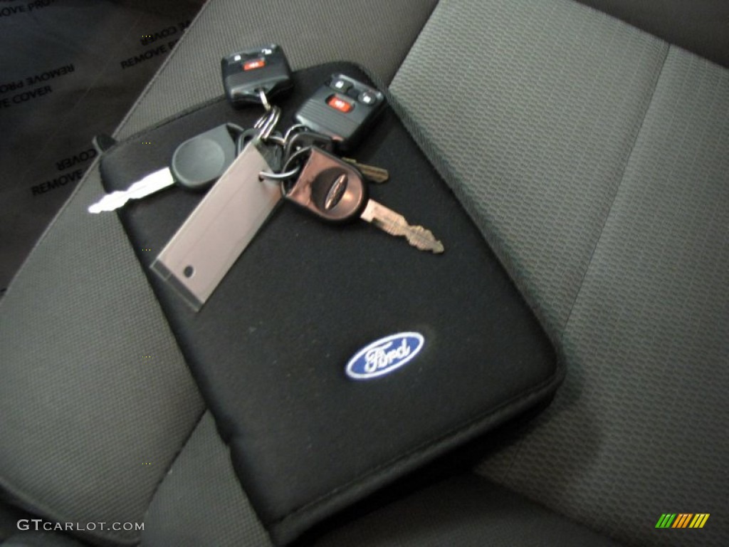 2006 F150 XLT SuperCab - Silver Metallic / Medium/Dark Flint photo #32