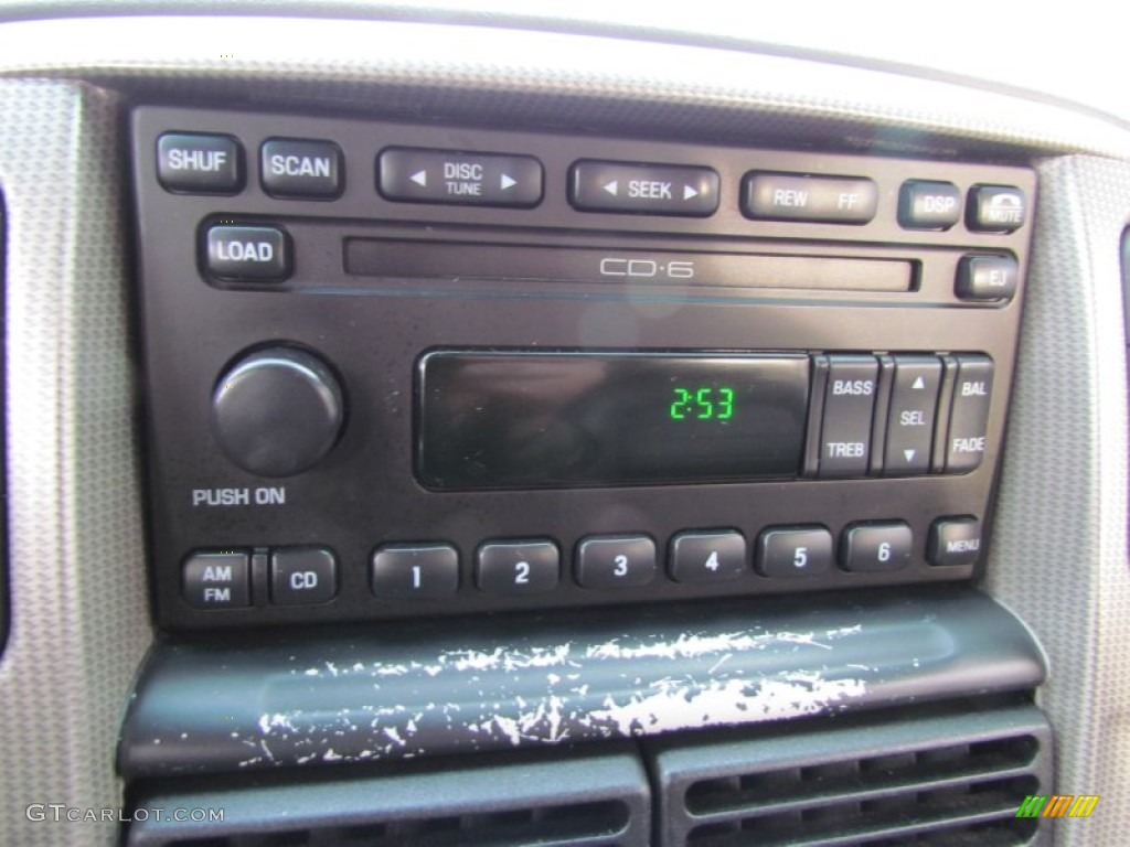 2003 Ford Explorer XLT 4x4 Audio System Photos