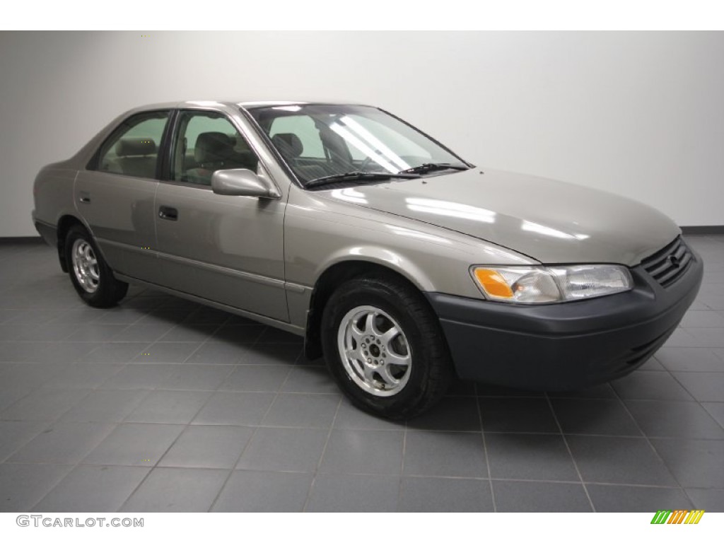 1999 Camry CE - Cashmere Beige Metallic / Oak photo #1
