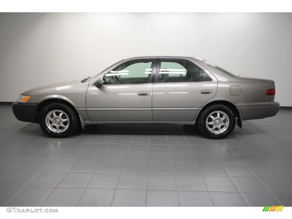 1999 Camry CE - Cashmere Beige Metallic / Oak photo #2