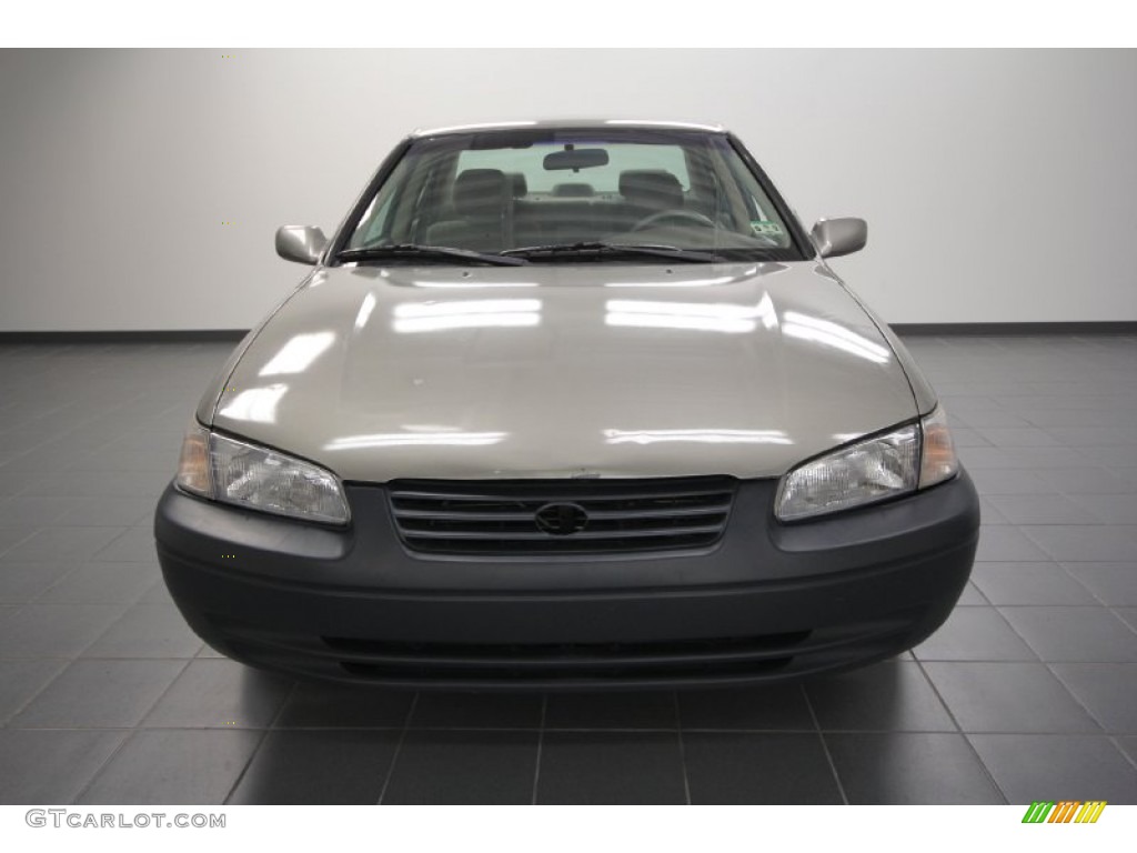 1999 Camry CE - Cashmere Beige Metallic / Oak photo #6