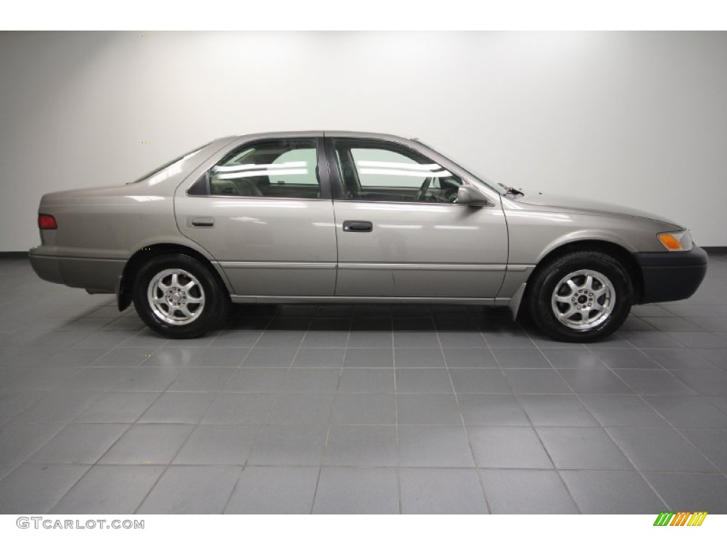 1999 Camry CE - Cashmere Beige Metallic / Oak photo #7