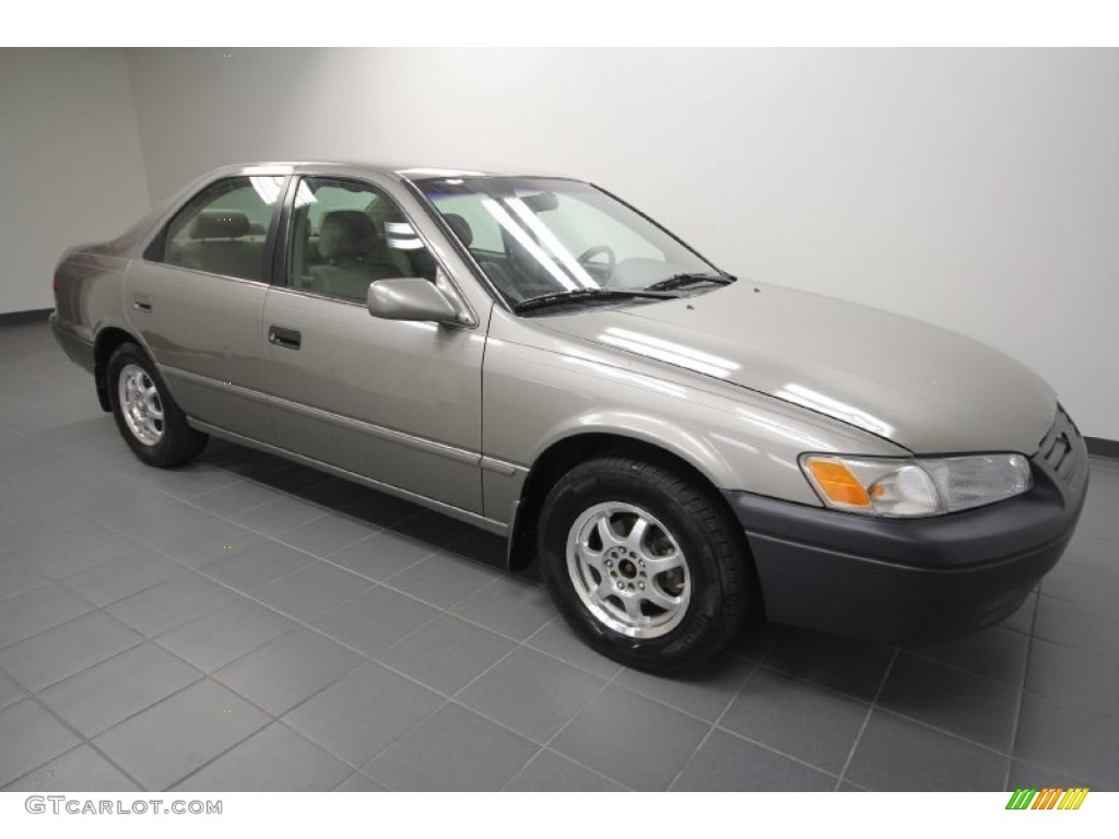 1999 Camry CE - Cashmere Beige Metallic / Oak photo #8