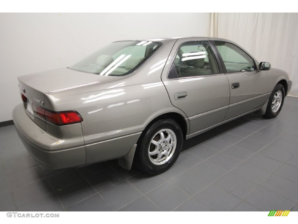 1999 Camry CE - Cashmere Beige Metallic / Oak photo #12