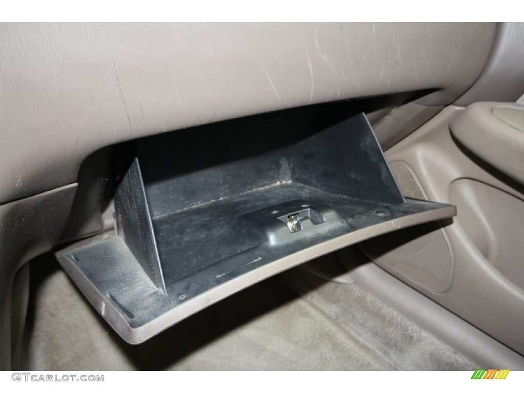 1999 Camry CE - Cashmere Beige Metallic / Oak photo #19